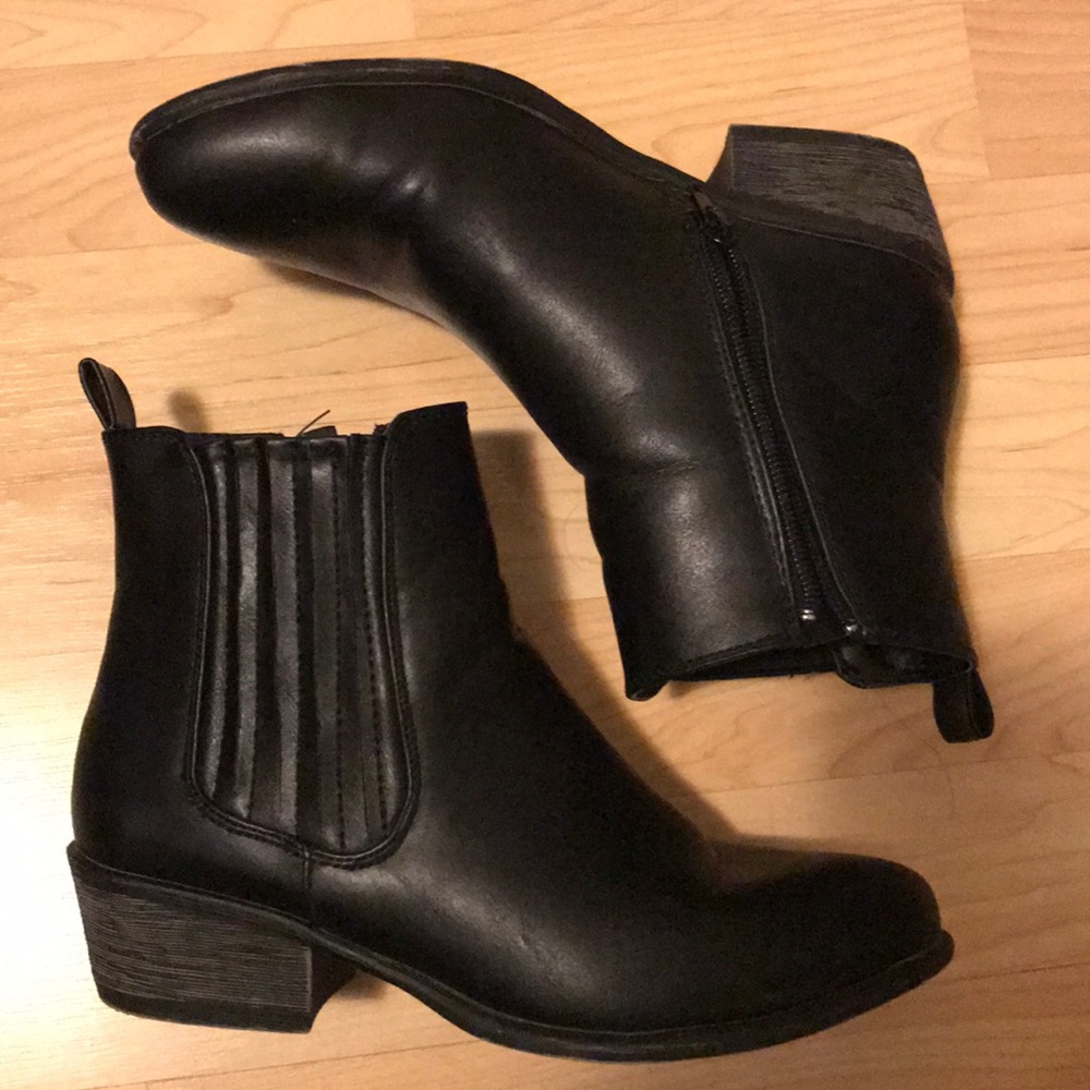 Chelsea boots